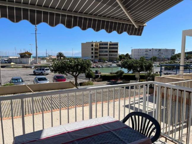 Superbe Appartement Avec Vue Sur Le Port Et Plage Saint-Pierre-la-Mer  Exterior photo